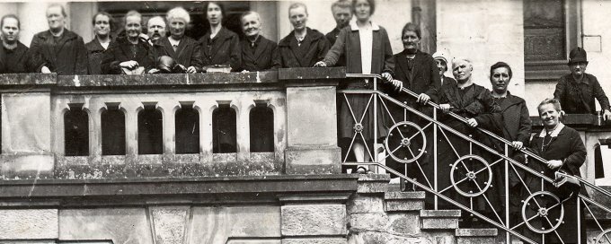 060 - A Oderen, en 1929, devant la chapelle Notre-Dame du Bon Secours-Détail 4