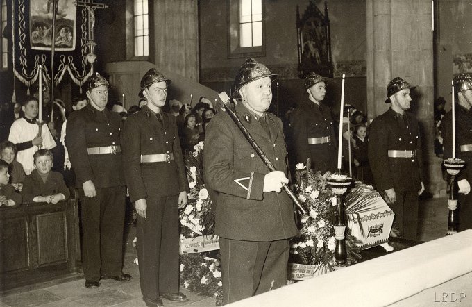 35 - Enterrement de la Soeur Marie-Nicolas le 23 février 1955