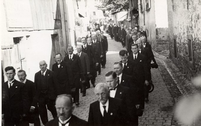 10 - Enterrement du Curé Camille Entz en 1938