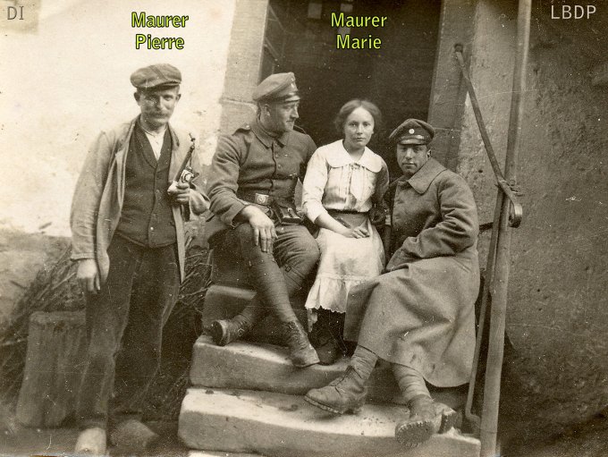 3432 - Marinette et son fils Bertrand