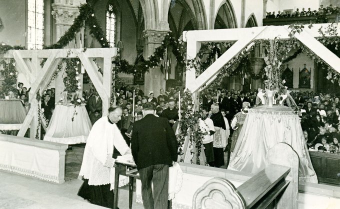 16a - Le baptême des cloches le 13 juin 1954
