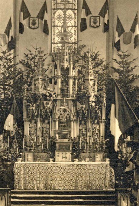 02 - Le maître autel en 1923