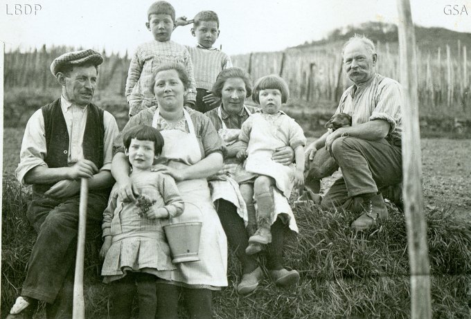 18 - Les vendanges en 1935