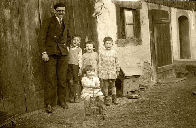 17 - Chez les Stihlé vers 1935