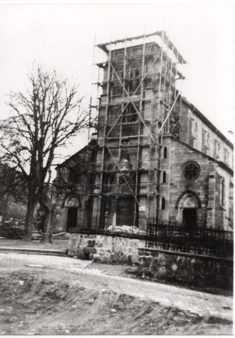 19 - La reconstruction du clocher de l'église de Wihr-au-Val en 1951