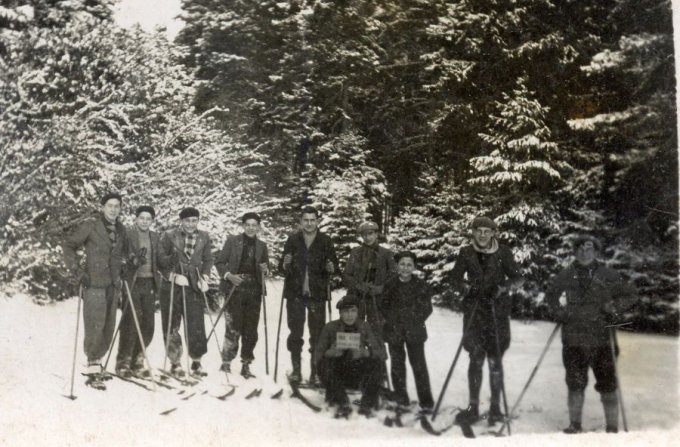 11 - Une sortie en ski vers 1950