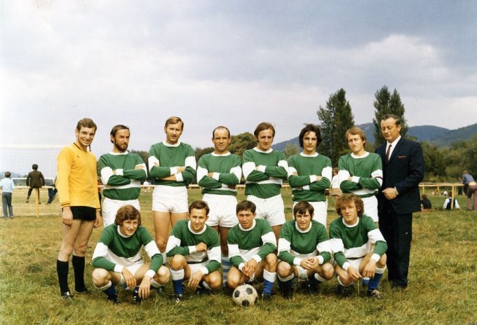 31 - Une équipe de foot de l'Etoile Sportive entre 1971 et 1976 - Président : Mundel Fernand