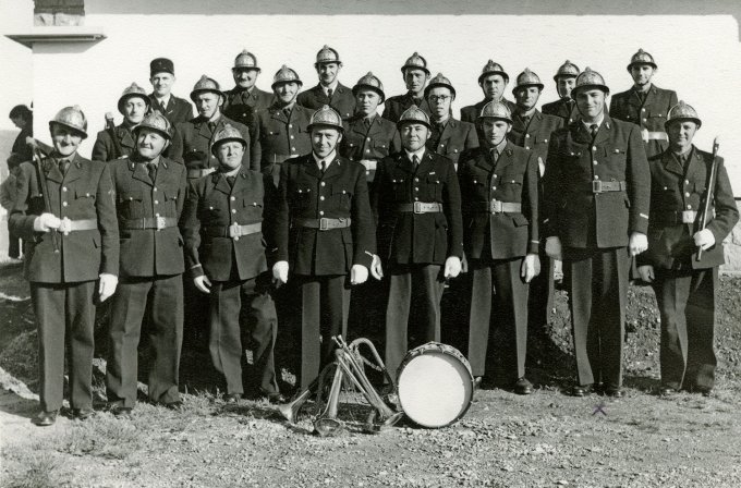 12 - Les pompiers de Wihr au Val vers 1955