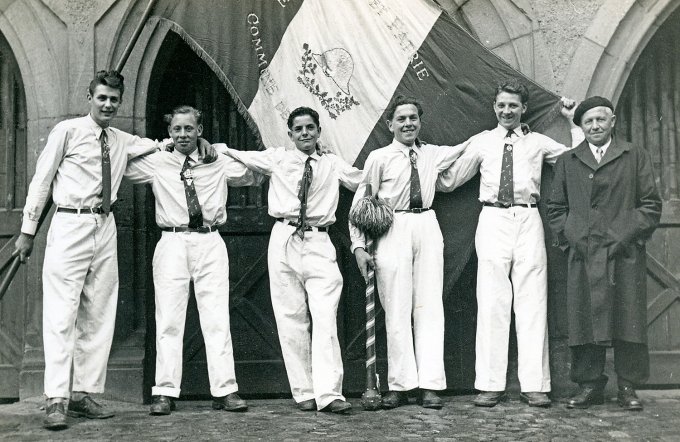 28 - Les conscrits de la classe 1933 - 1953
