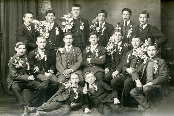 24 - Les conscrits des classes 1898 et 1900