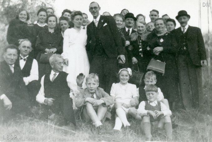 12 - Le mariage de Zeh Fernand et Trub Anna en octobre 1947