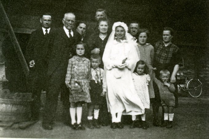 10 - La communion de Laurent Marie-Thérèse en 1943