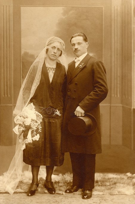 08 - Le mariage de Marie et Aloïse Laurent en 1928