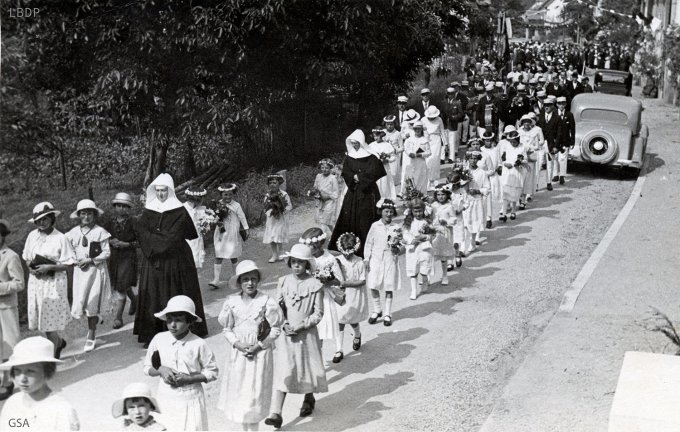 41 - La première messe de Stihlé Antoine vers 1935
