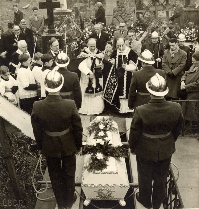 40 - Enterrement de la Soeur Marie-Nicolas le 23 février 1955