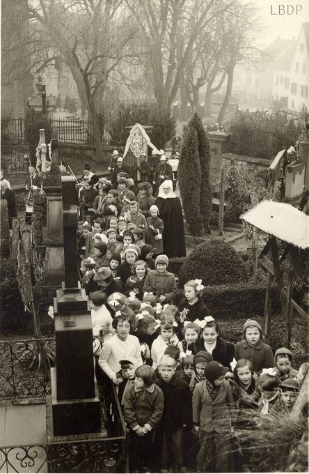 36 - Enterrement de la Soeur Marie-Nicolas le 23 février 1955