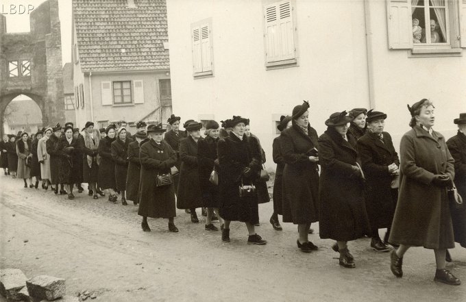 28 - Enterrement de la Soeur Marie-Nicolas le 23 février 1955