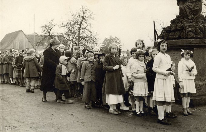 06 - Enterrement de la Soeur Marie-Nicolas le 23 février 1955