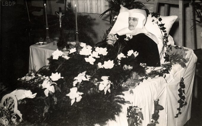 01 - Enterrement de la Soeur Marie-Nicolas le 23 février 1955