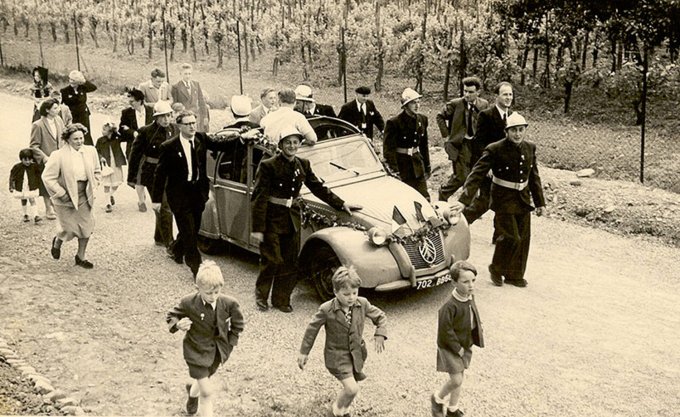 04 - Le baptême des cloches le 13 juin 1954