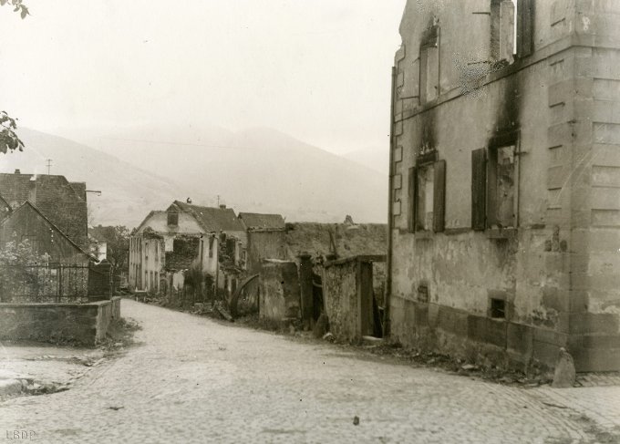 38 - Wihr au Val détruit le 18 juin 1940