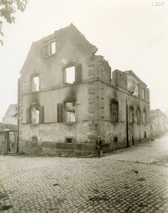 36 - Wihr au Val détruit le 18 juin 1940