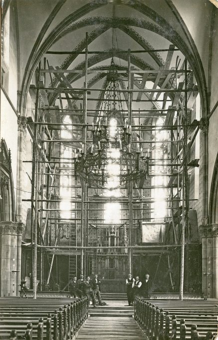 119 - L'intérieur de l'église avant 1940