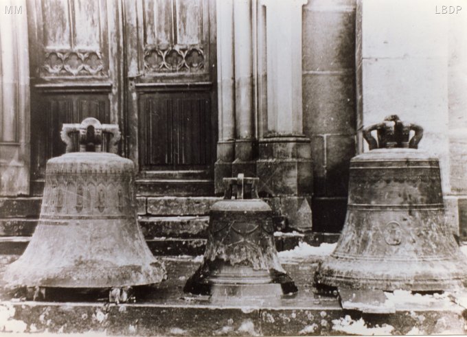 131 - La dépose des cloches en 1917
