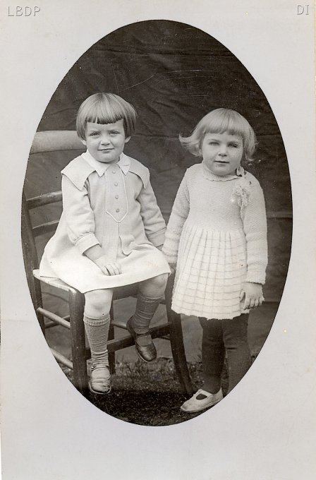 017 - Doll Irène et Maurer Marie-Rose en 1934