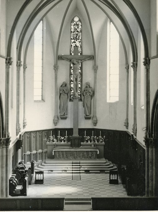 244 - L'intérieur de l'église après sa restauration