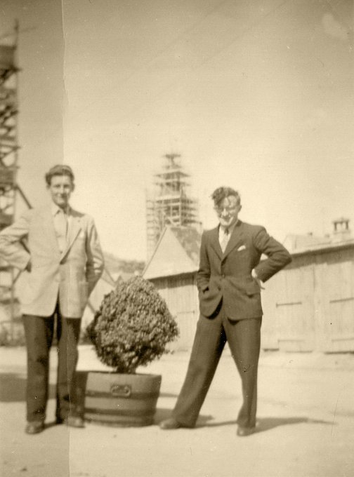 222 - Deux copains en 1947