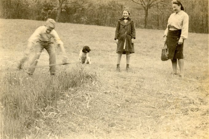 21 - Lucien coupe le foin