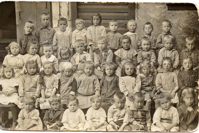 16 - Photos de classe mixte et de maternelle