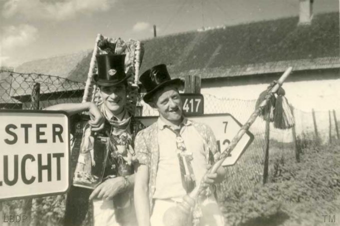 002 - Levy André et Uhl Antoine en 1955