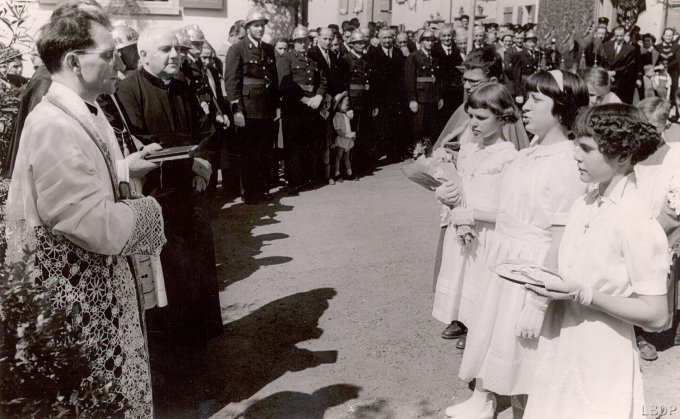 11 - Arrivée du Curé Wurth Henri le 1er juin 1958