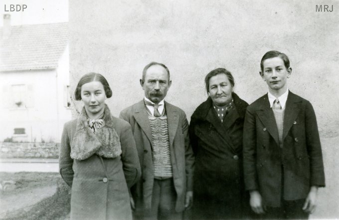 23 - La famille Mangold vers 1937