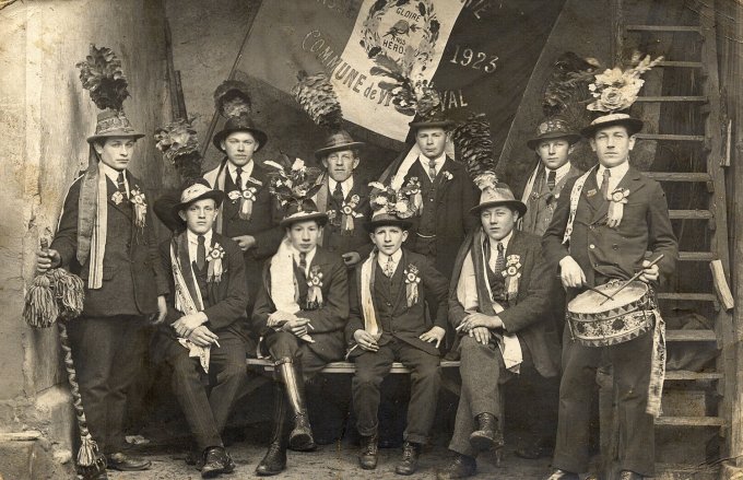 35 - Les conscrits de la classe 1903-1923