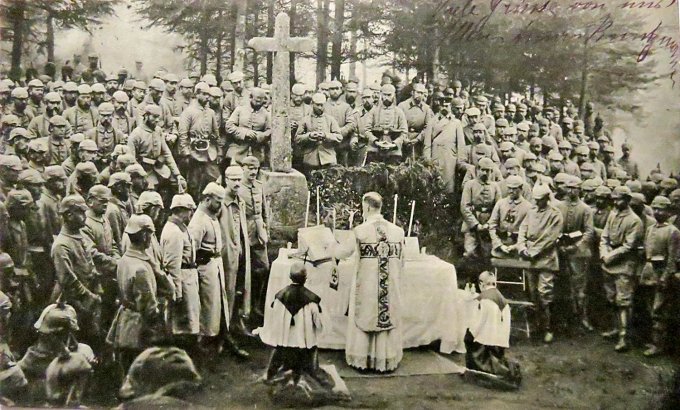 08 - Une messe à la Croix de Wihr pendant la premiere guerre