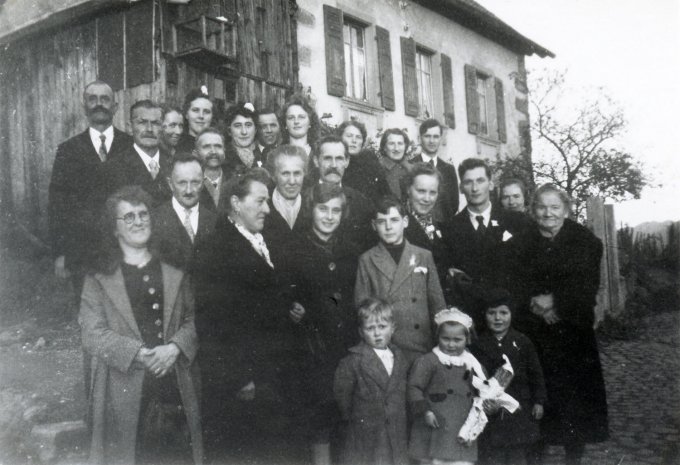 12 - Le mariage de Zehler Marie-Reine et de Wisson André vers 1943
