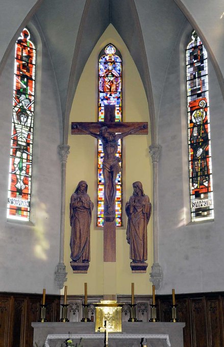 21 - L'intérieur de L'église Saint Martin : le choeur