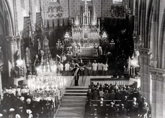 08 - L'intérieur de L'église avant 1940