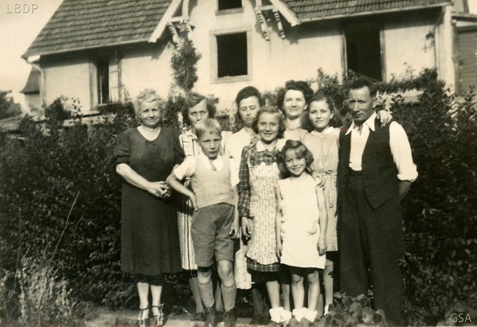 19 - La communion de Lucie en 1948