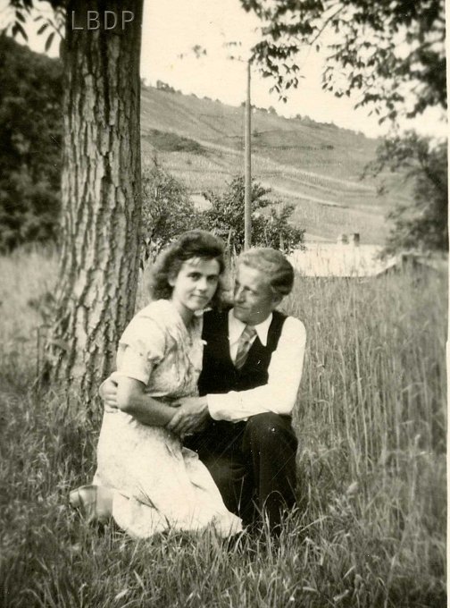 41 - Adèle et Joseph le 14 juillet 1945