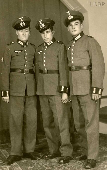 33 - La "Ausbildungstzeit" à Salzbourg de 1942 à 1943 ; une photo pour faire croire que tout va bien