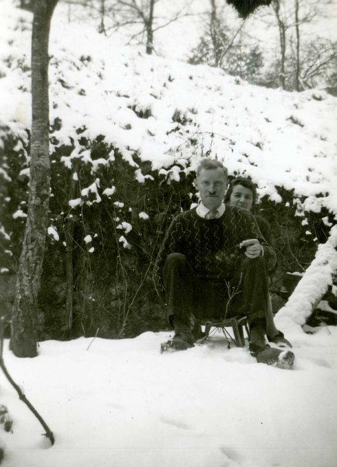 26 - Zeh Eugénie et Martin font de la luge