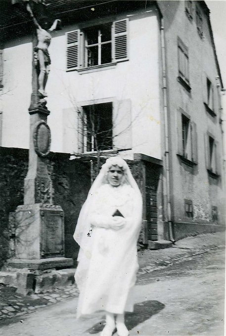 059 - La communion de Marguerite en avril 1939