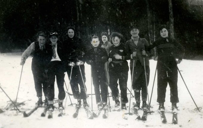 017 - Une sortie en ski vers 1949