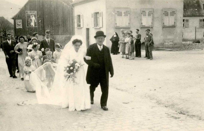 22 - Le mariage de Maurer Marguerite et de Walger Eugène le 01-05-1954