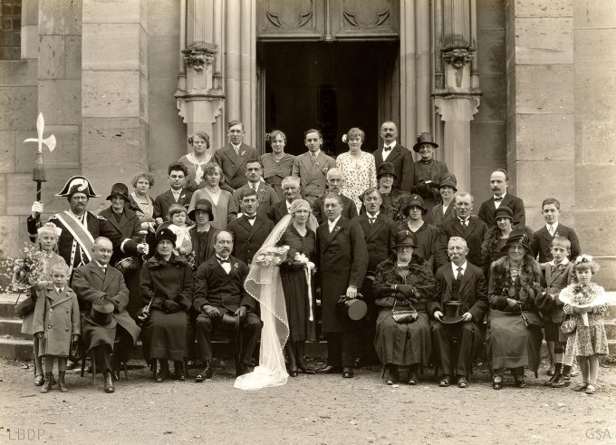 10 - Le mariage de Zimmermann Mathilde et de Meyer Jérôme en 1930 
