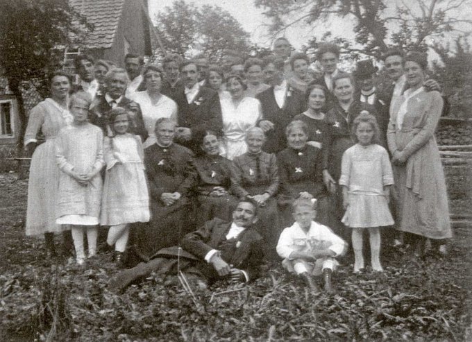 30 - Le mariage de Wisson Catherine et Schiehlé Jérôme et de Wisson Louise et Herrbach Alfred le 28 mai 1921